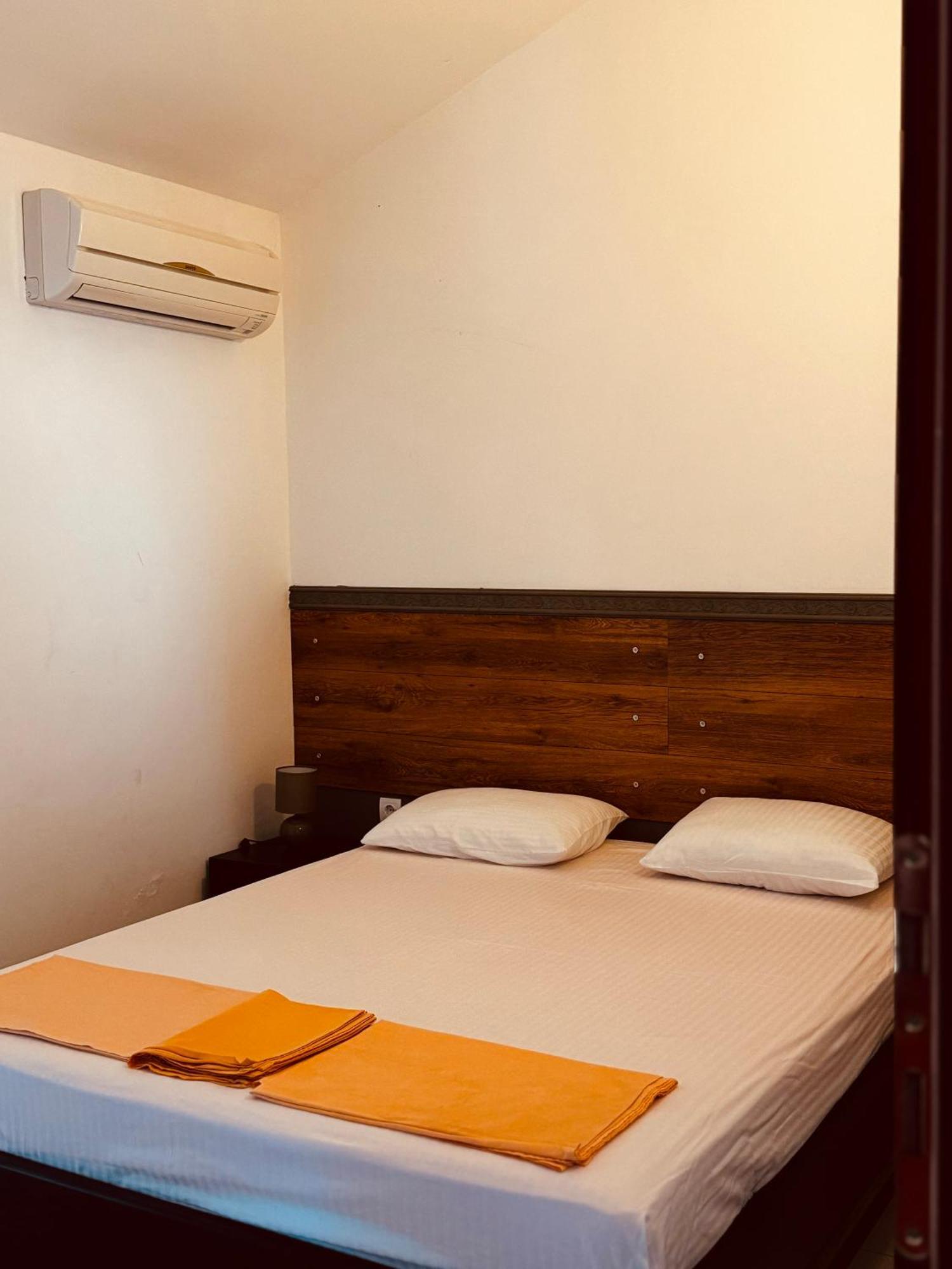 Budva Felix Suites Exterior photo