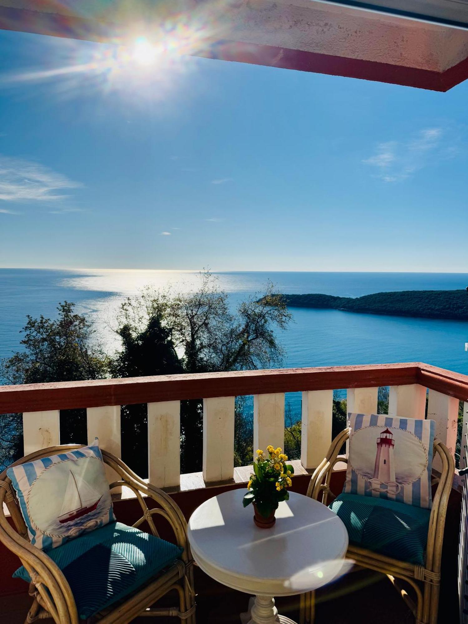 Budva Felix Suites Exterior photo