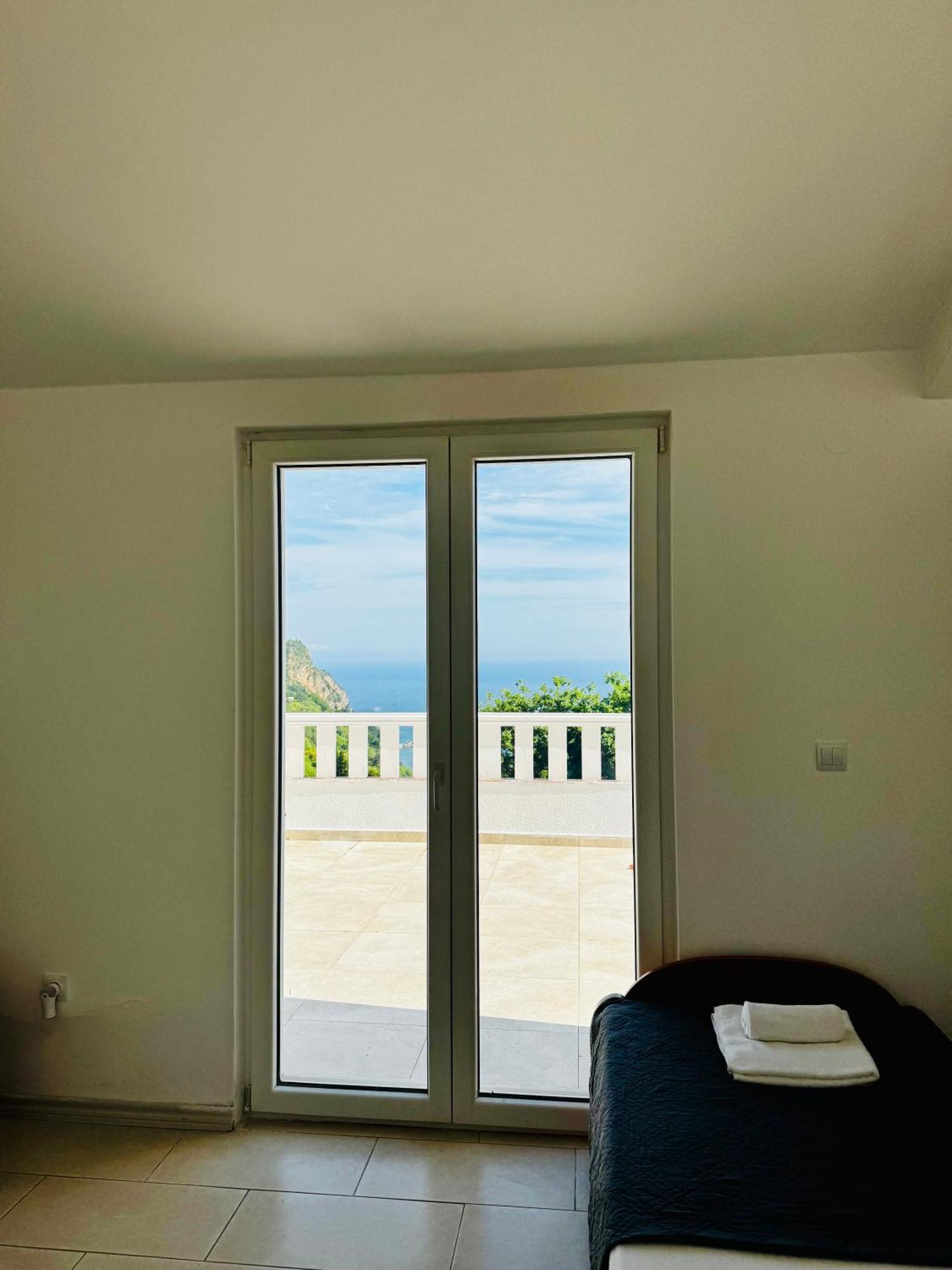 Budva Felix Suites Exterior photo