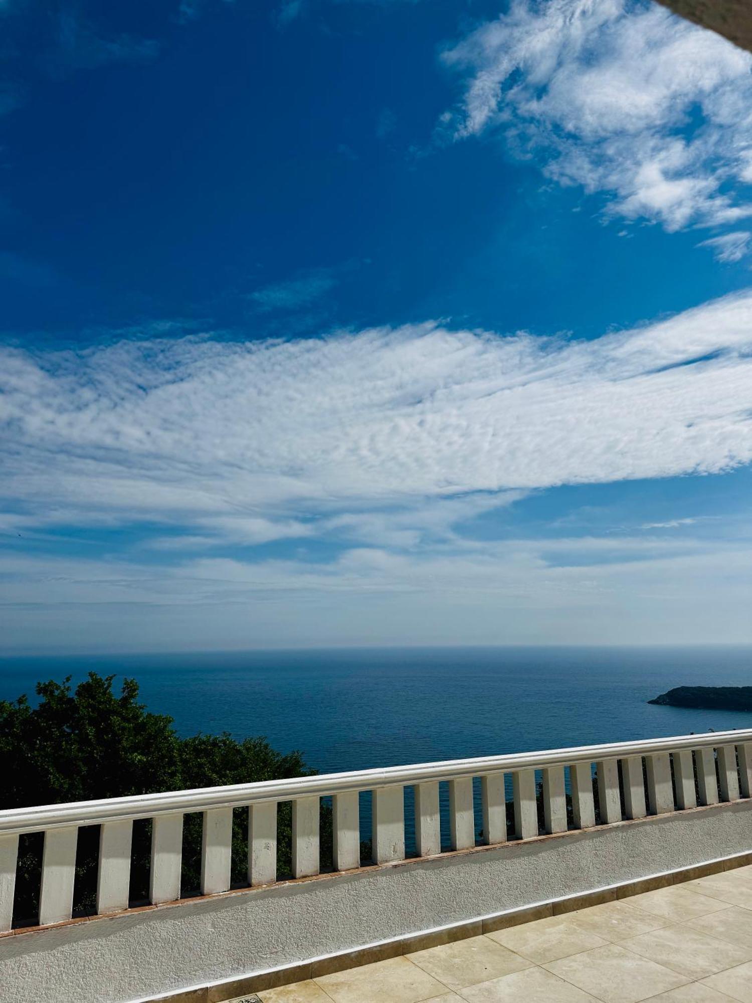 Budva Felix Suites Exterior photo