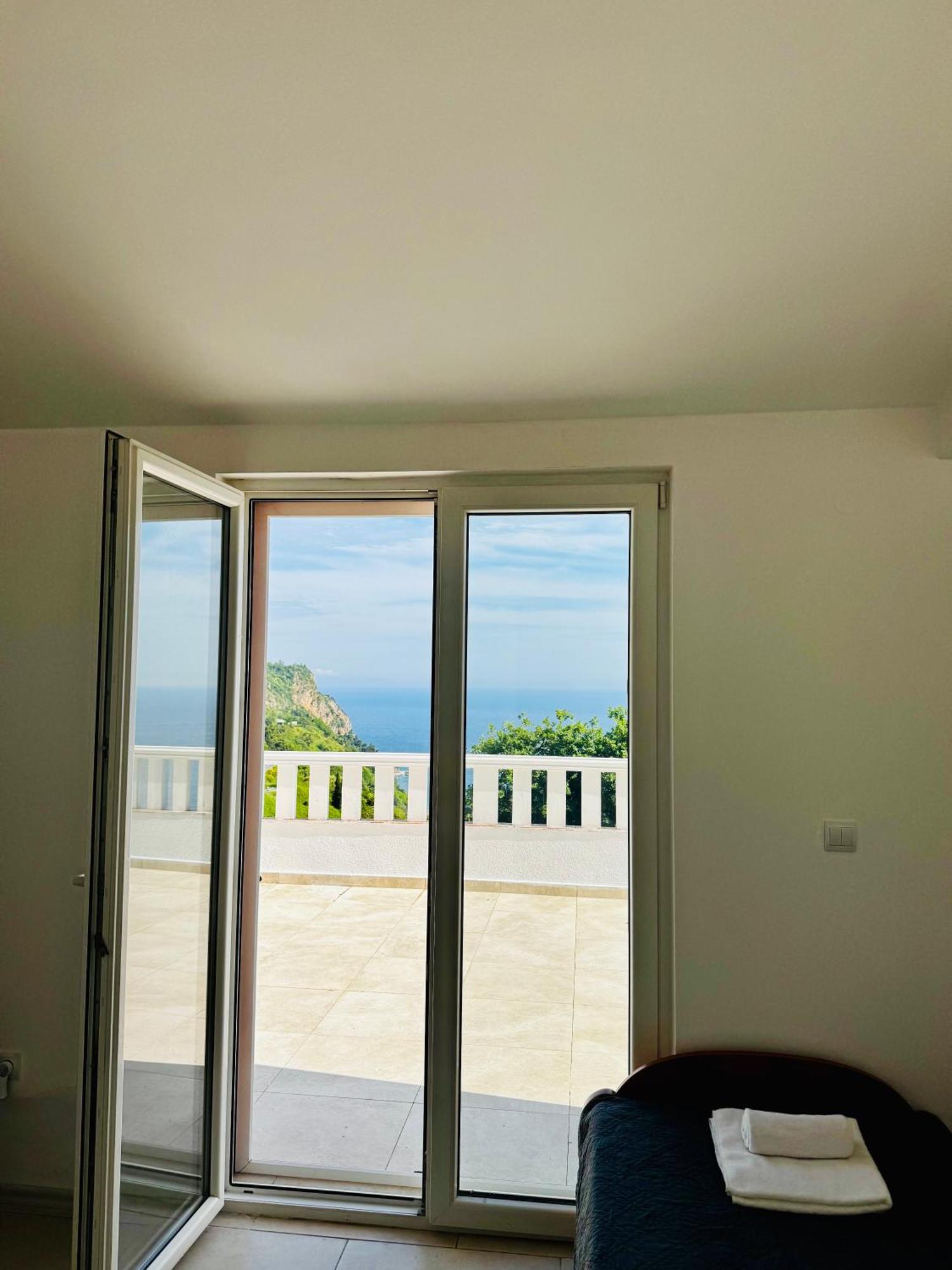 Budva Felix Suites Exterior photo